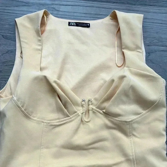 🔥Zara🔥 | Yellow stretchy bodysuit with  silver accent - Picture 5 of 11